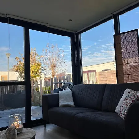 Vakantiehuisje38 度假居 *